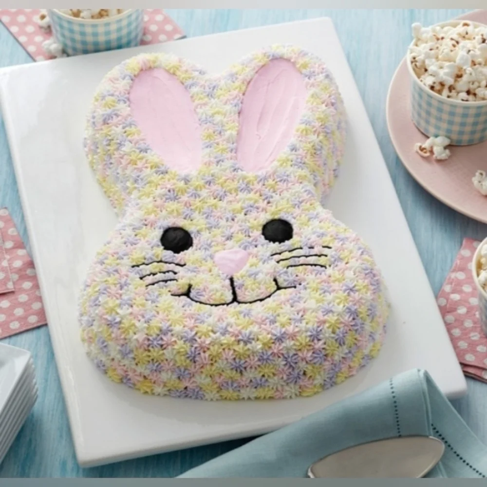 Wilton Fun Easter Bunny Face Metallic Cake Pan Holiday #2105-2084